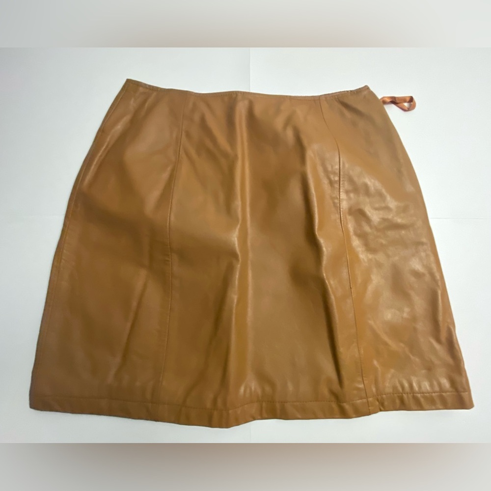 Elegant Tan Leather Skirt